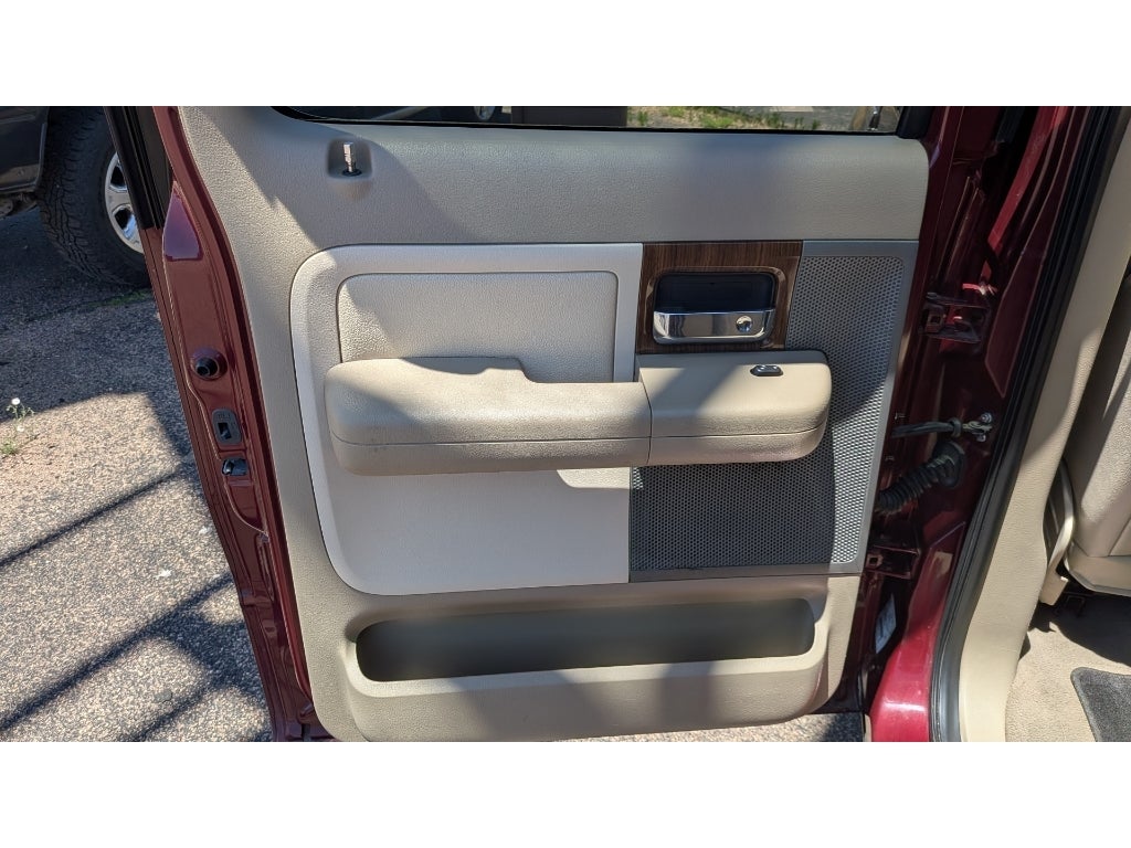 2004 Ford F-150 Lariat