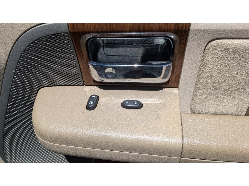 2004 Ford F-150 Lariat