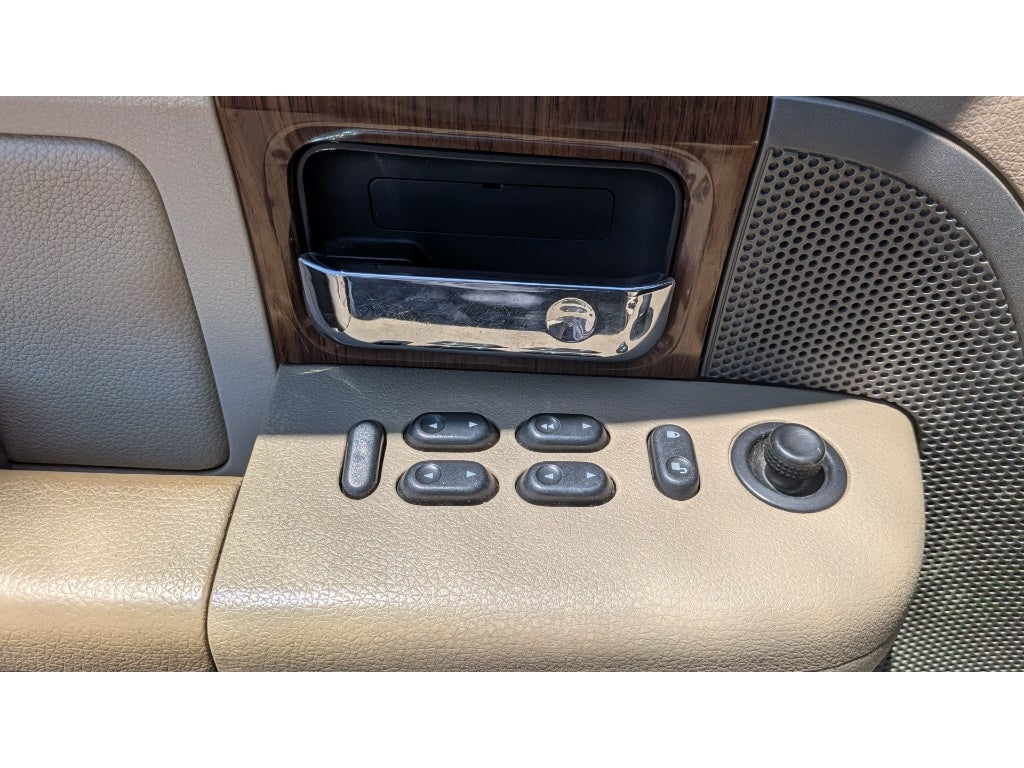 2004 Ford F-150 Lariat