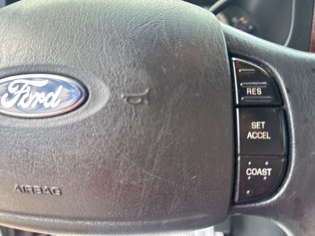 2005 Ford F-350SD Lariat