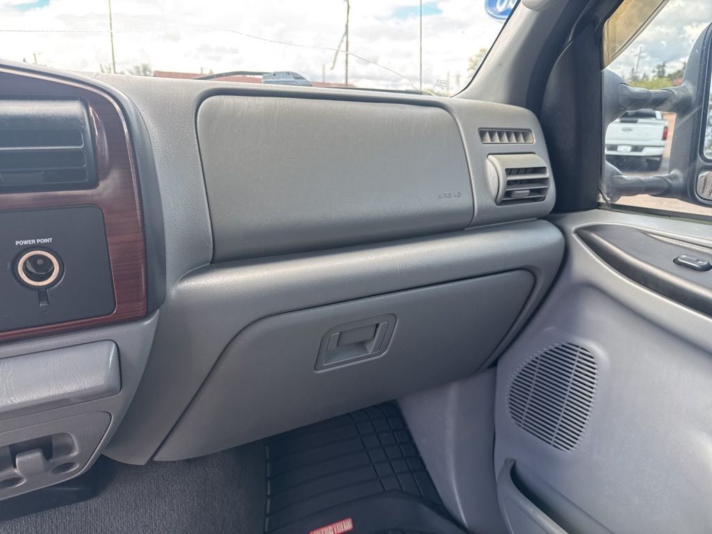 2005 Ford F-350SD Lariat