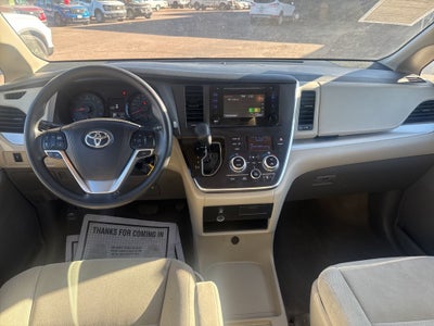 2017 Toyota Sienna L 7 Passenger